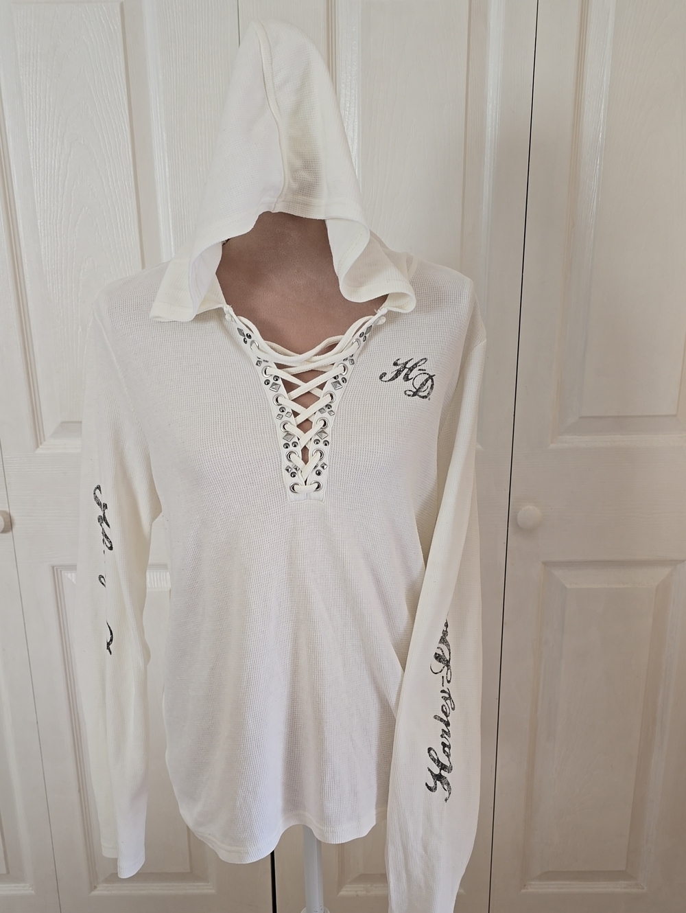Womens XL Harley DavidsonWhite Lace-Up Hooded Long Sleeve Top with Script Detail